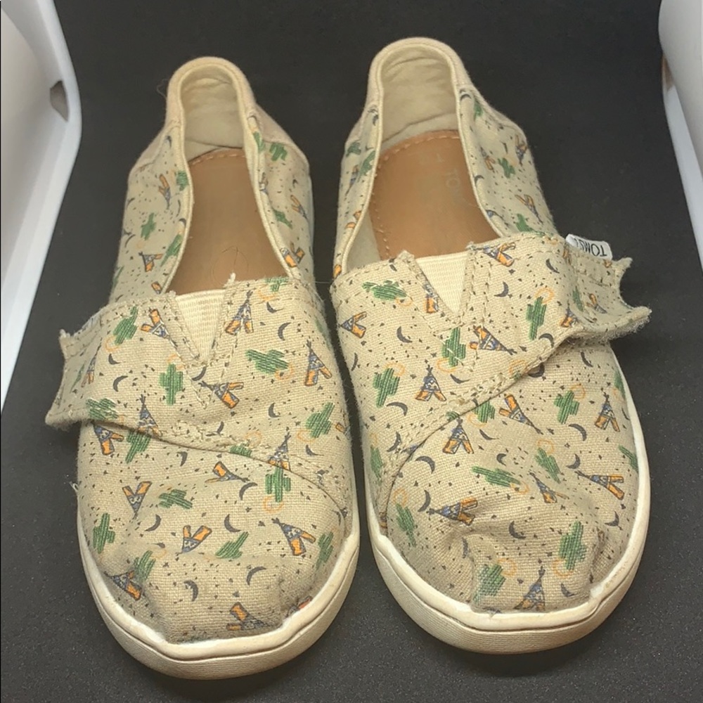 TINY TOMS Classic Oxford Tan Teepee/Cactus Design